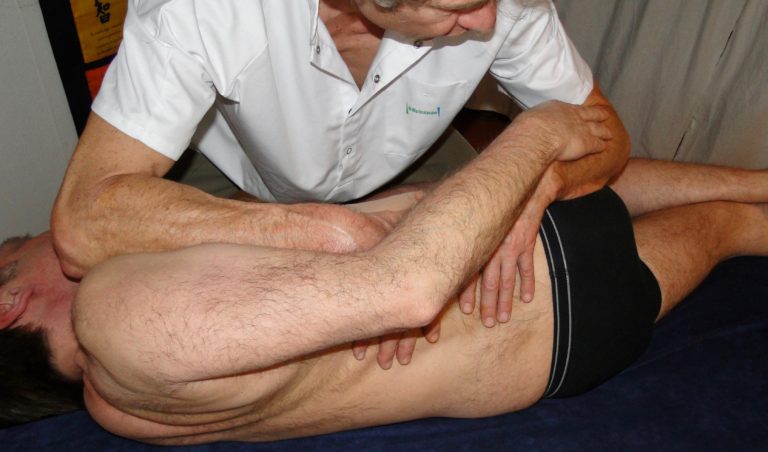 Schwuler Naturtitten Schoen Massage